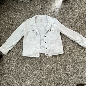 Women’s white jacket. Lighter weight then denim.
